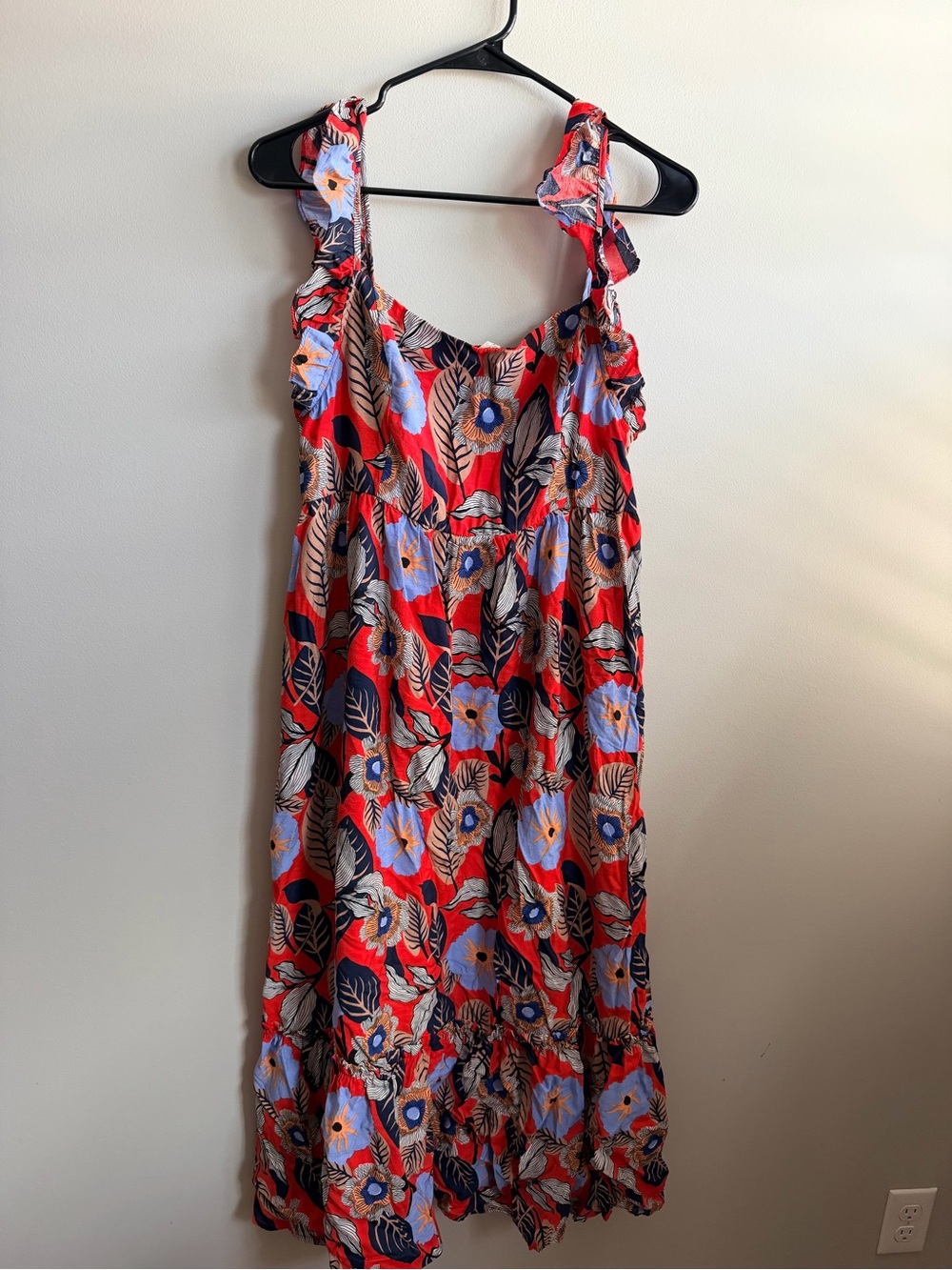 eesome Red Floral Maxi Dress with Blue Accent